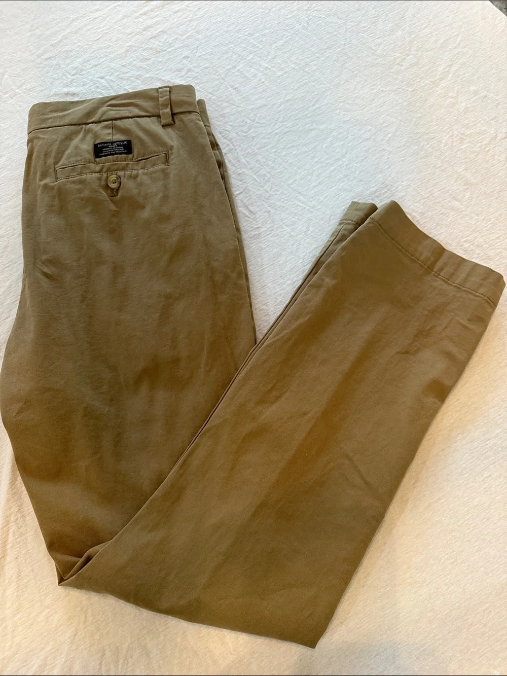 Banana Republic Aiden Str. Chino 33X34 Acorn Color darker tan Brown Pants